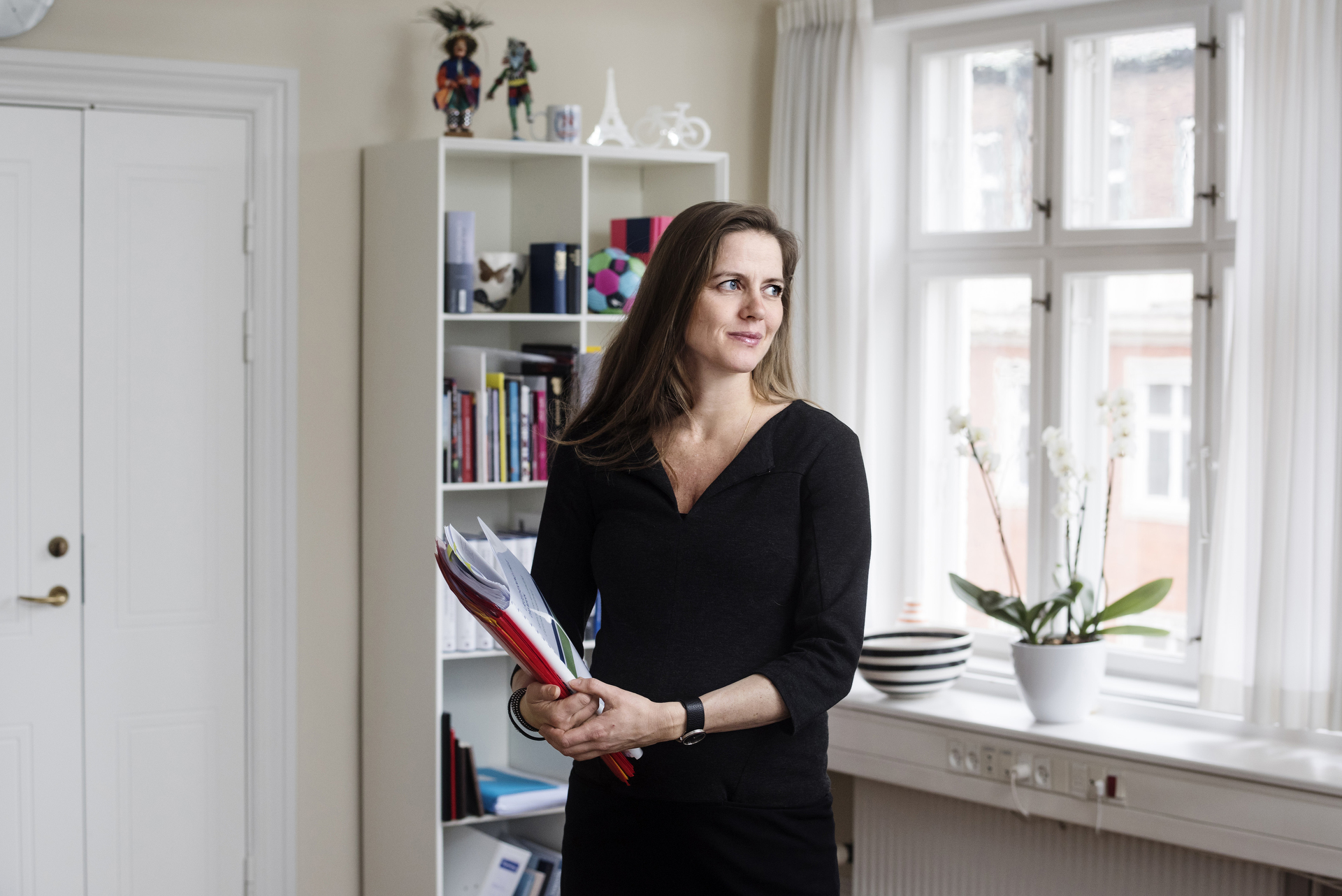 Portræt af Ellen Trane Nørby på hendes kontor