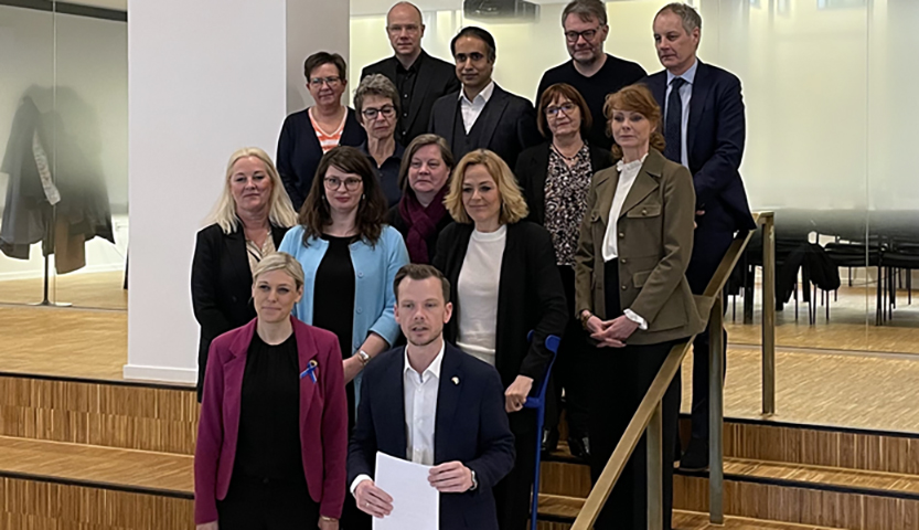 Præsentation af trepartsaftale med ligestillingsminister Trine Bramsen og beskæftigelsesminister Peter Hummelgaard i front.