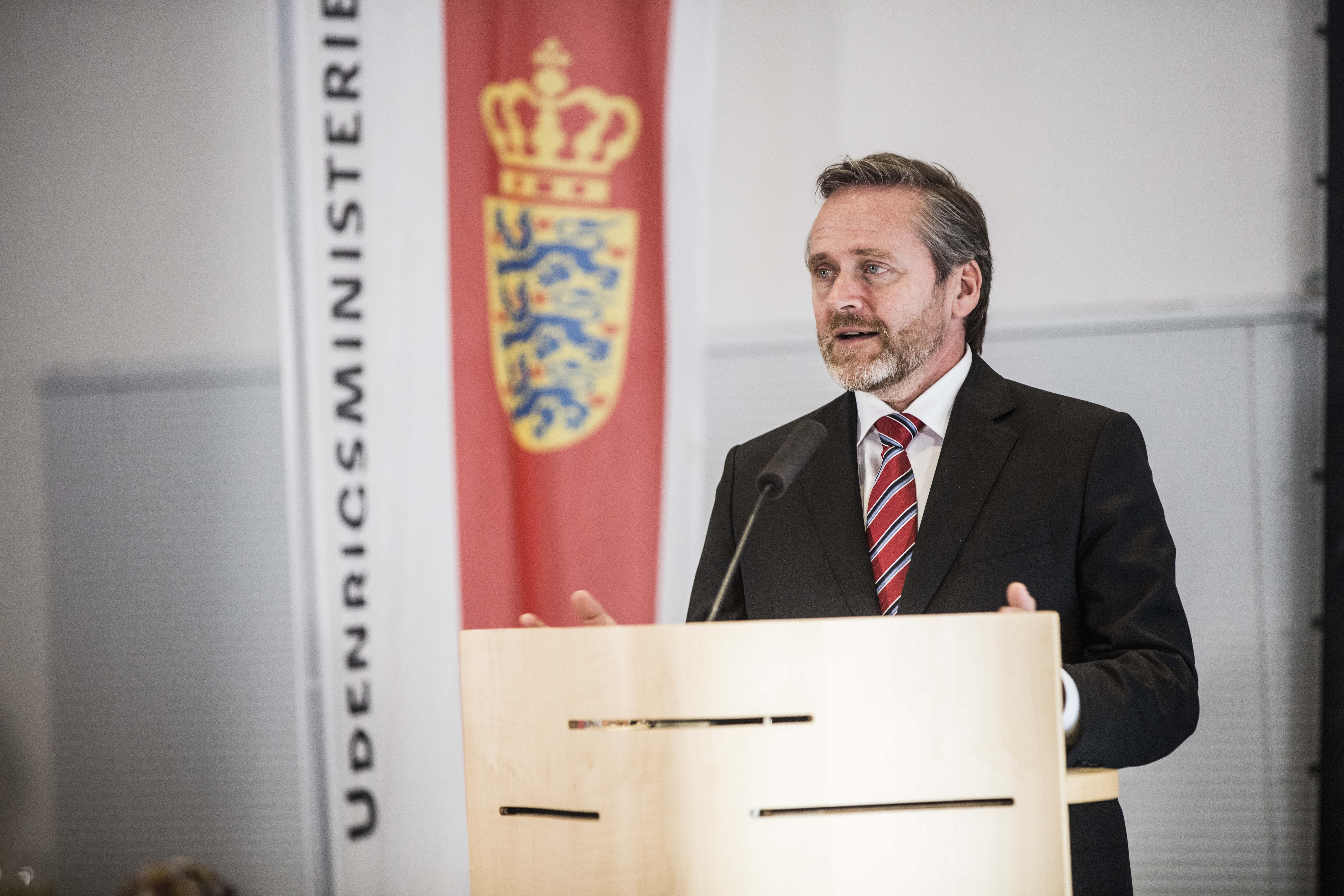 Anders Samuelsen ved pressemøde i Udenrigsministeriet