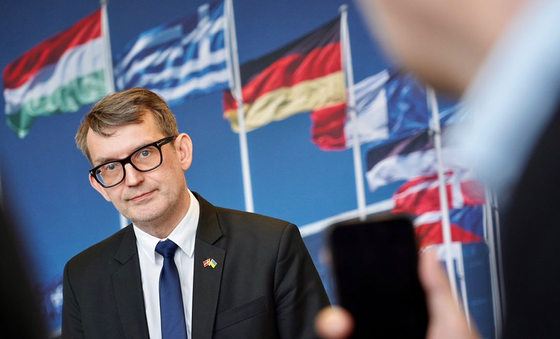 Troels Lund Poulsen til NATO møde